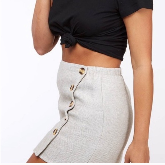🦄 4/$40 Light Taupe Mini Skirt - Picture 4 of 4